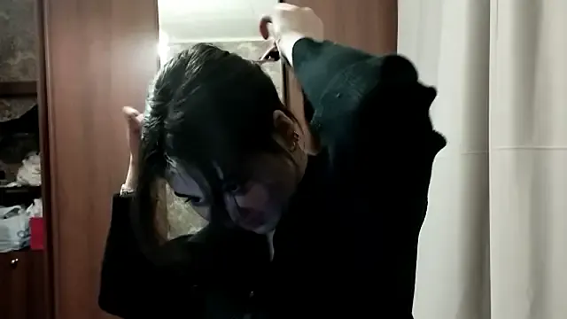 ArianeRandy — Flash you with my bra
