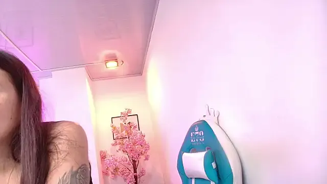 Arianna_sweeet — ride dildo 