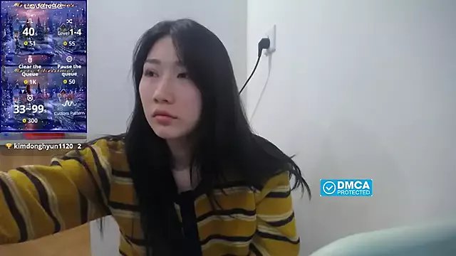 Asiagirll from StripChat is Freechat