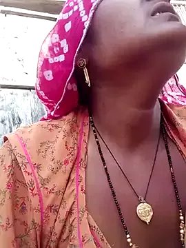 aunty_sumy from StripChat is Freechat