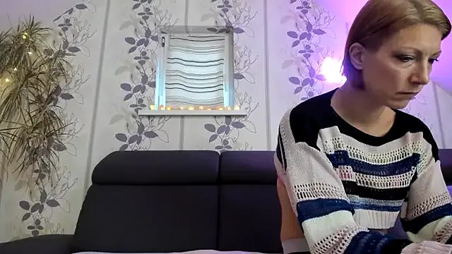 Axunamun from StripChat is Freechat