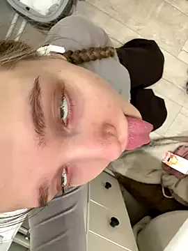 bambi_lu on StripChat