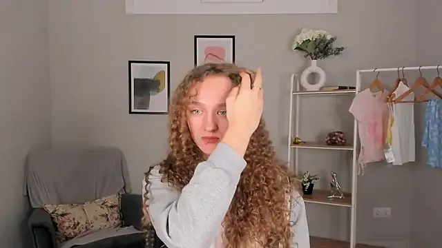 Beily_Moone — Lift up my dress and take off stockings