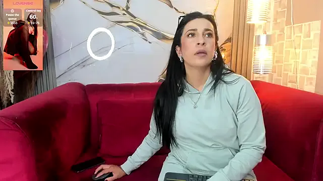 Bella_williamss_ — Ice on my boobs