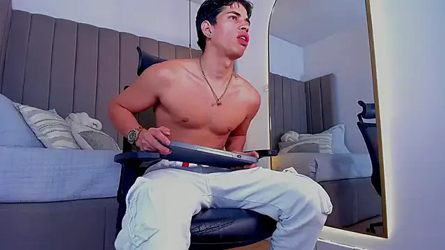 Benjamin_More — mim primer cum del dia