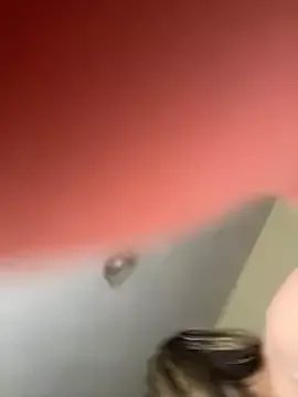 Bia_sexynovaes from StripChat is Freechat