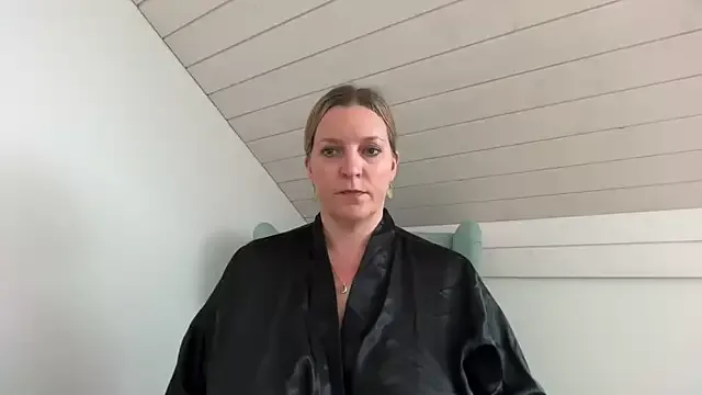 Busenwunder1280 from StripChat