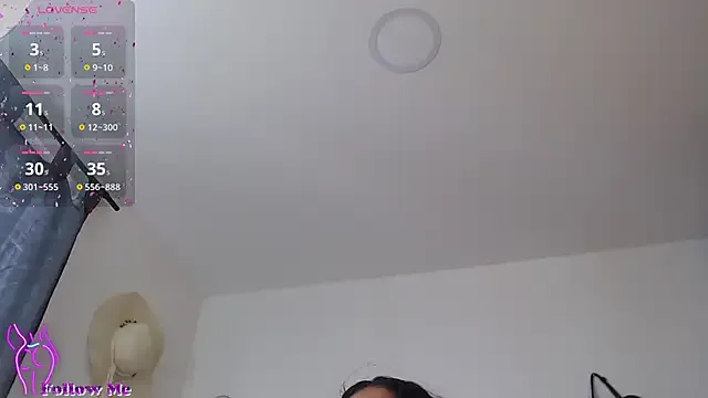 Camila_Torresss on StripChat