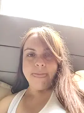 CARITOMIO — Show tits