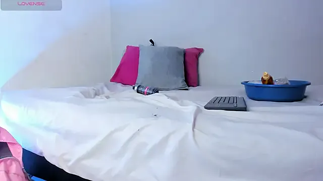 CarolinaGomez_ — PINCH NIPPLES+ ADD OIL