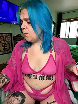 CherryBombBomb on StripChat