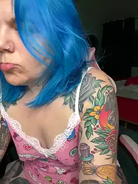 CherryBombBomb on StripChat
