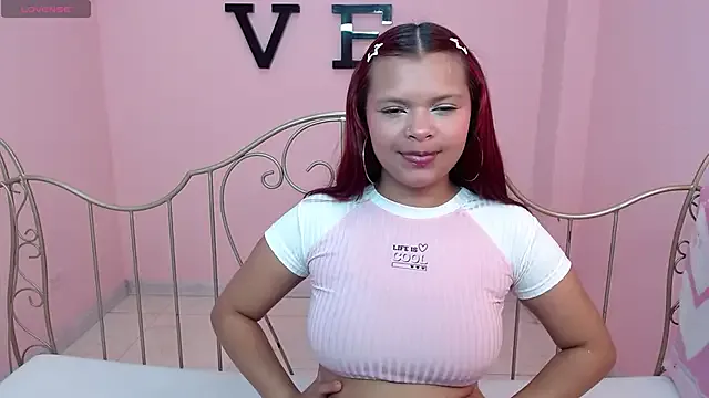 Choloeadams_xxx on StripChat