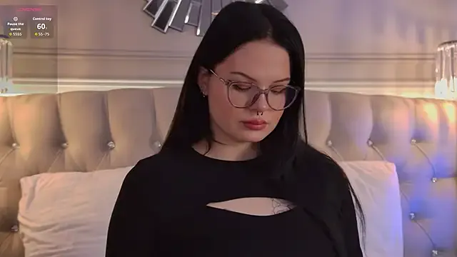 StripChat CindyMill is Freechat CindyMill — SWEET BLOWJOB