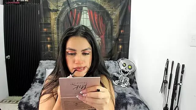 criss_21_ from StripChat is Freechat