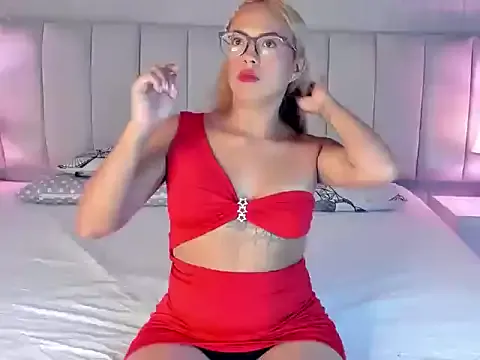 CristyBloom — Pussy close up