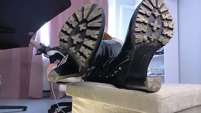 CruelSiren — Barefeet