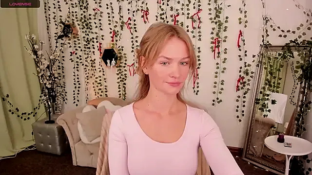 Crystal_Kris — Freechat on StripChat