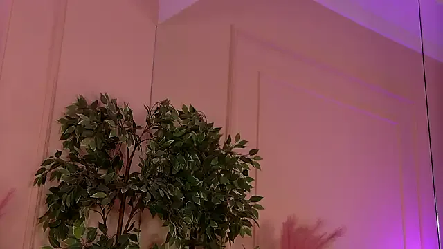 CrystalRedd — make me squirt 