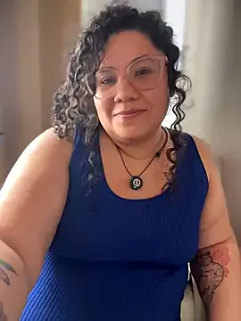 CurlyMilf_Vannexxxa — 10 min 2 Toys