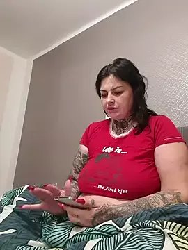 CurvyyAnna from StripChat is Freechat