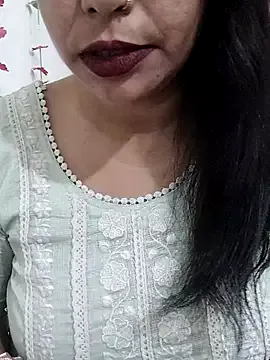 cutee_bhabhi — Boobs slap