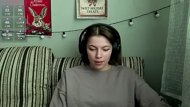 StripChat CutieAnny is Freechat CutieAnny — Breast massage under clothes