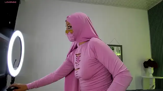 Daliah_ali — use dildo