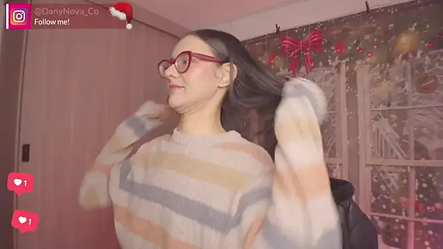 DanyNova_Co on StripChat