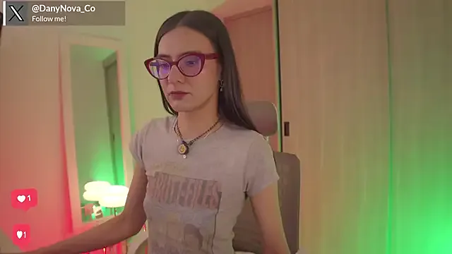 DanyNova_Co on StripChat