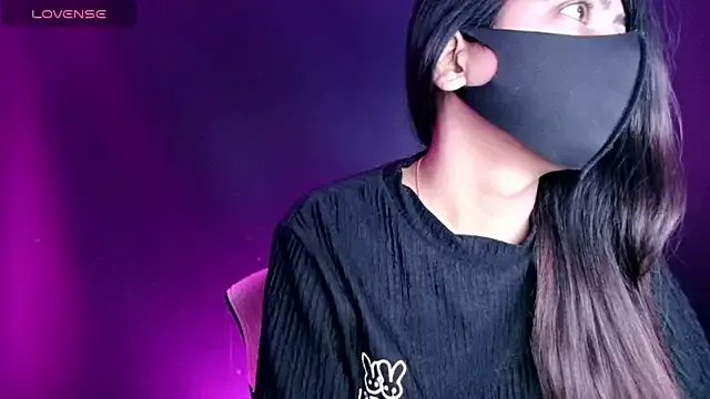 DesiZoya from StripChat is Freechat