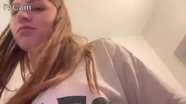 Devil_Maiden from StripChat is Freechat