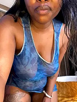 DiamondGoddes from StripChat is Freechat