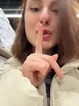 Dina_Tease from StripChat is Freechat