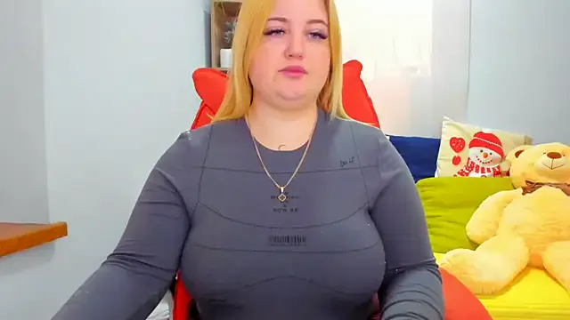 Doliss — Nipple piercing