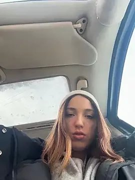 DollyTall from StripChat is Freechat