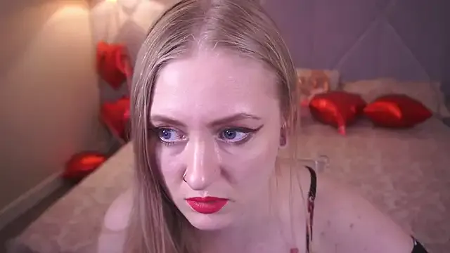 DramaQuenns — Show pussy