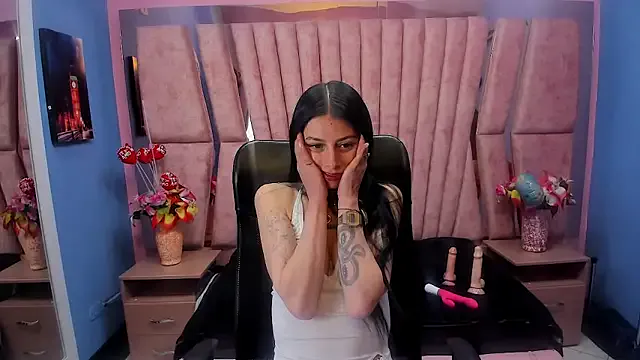 Dulce_Miaa_ on StripChat