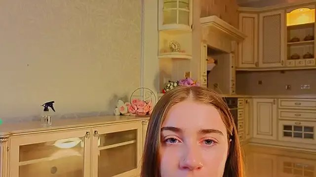 EadlinGillim from StripChat is Freechat