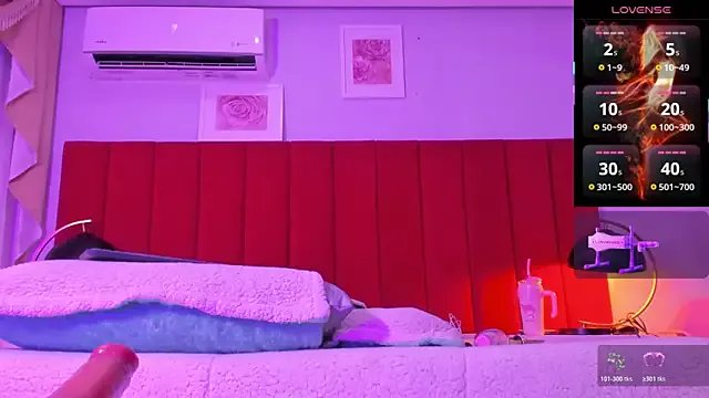 eimy_jones_ from StripChat is Freechat