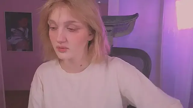 ELLIEJAY — bouncy boobs