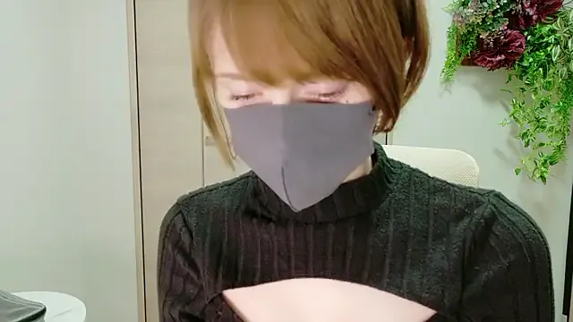 Emilia0606 from StripChat