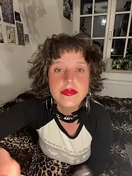 EmilieBraun — Spank Ass x7 