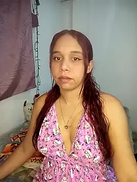 emma-19- — delicious squirt