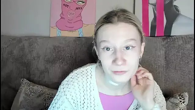 EnigmaSee from StripChat is Freechat