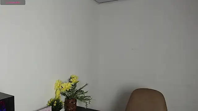 esmeralda-bk on StripChat