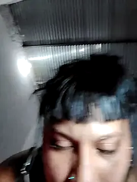 Eva_Clark01 — Plug ass 