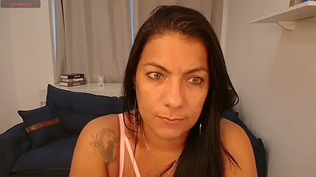 Eva_Davvis — stick 2 fingers in your ass