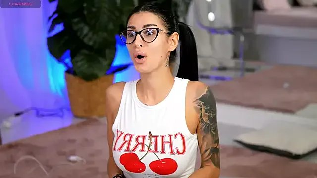 EvaAmanti from StripChat is Freechat