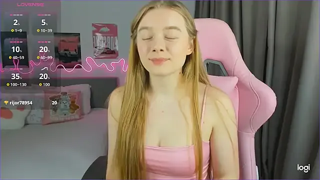 EvaRaee — shake some booty